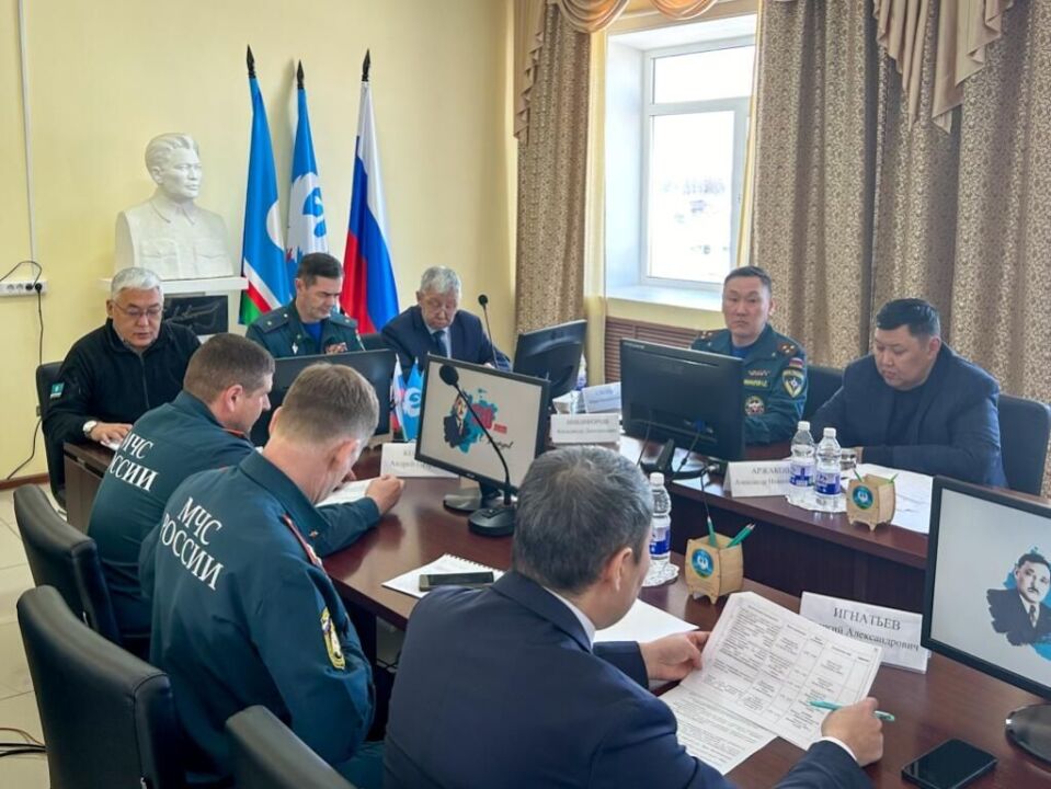 komissiya-mchs-rossii-proverila-gotovnost-hangalasskogo-i-namskogo-rayonov-yakutii-k-chrezvychaynym-situaciyam_1774433998679577339